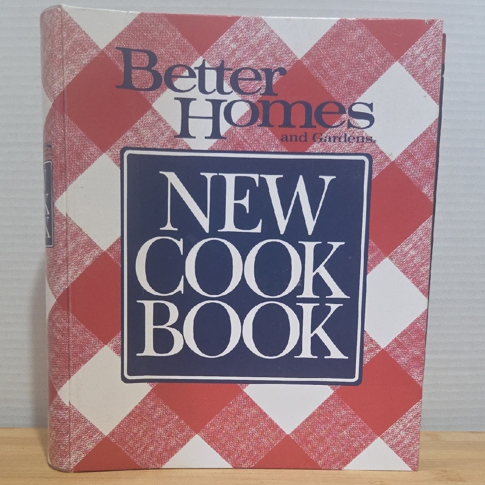 Better Homes and Gardens Red and Blue Checkered Cookbook 1989 Vintage